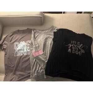 Mixed lot of dog themed tops - Size Medium